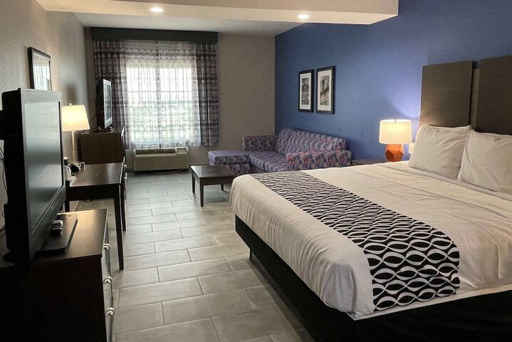 Room 12 of 22