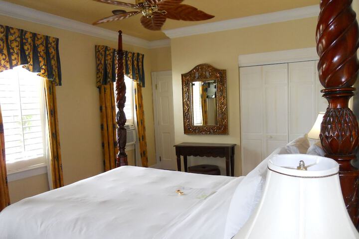 Room 46 of 91