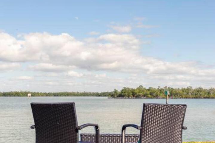 Goodland Waterfront Cottage