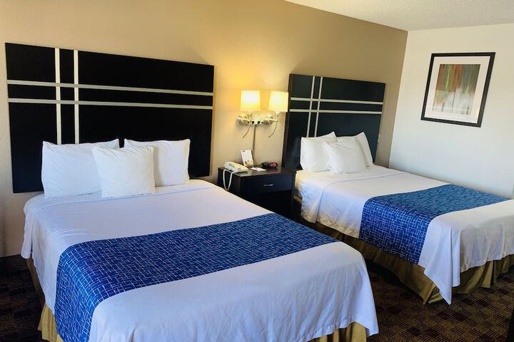Room 13 of 26