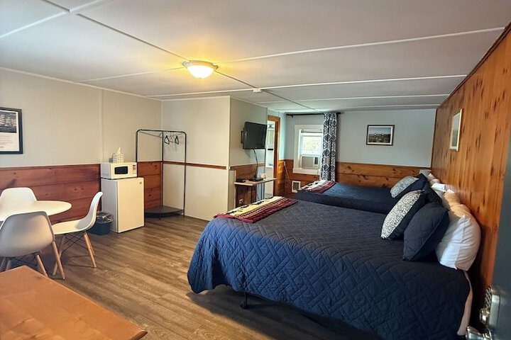 Yardarm Motel
