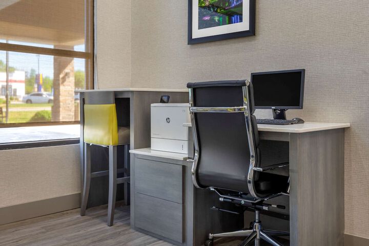 Business Center 49 of 49