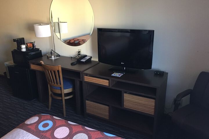 Room 10 of 34