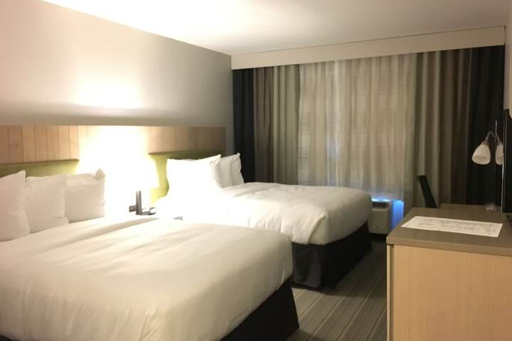 Room 35 of 48