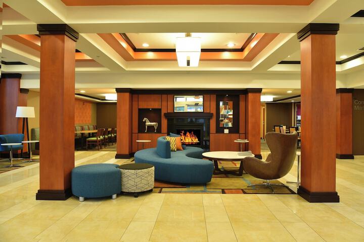 Fairfield Inn & Suites Hartford Airport
