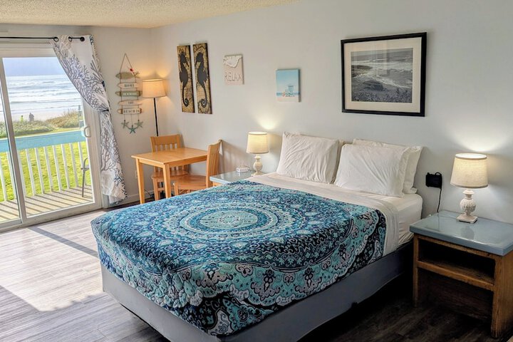 Silver Surf Motel