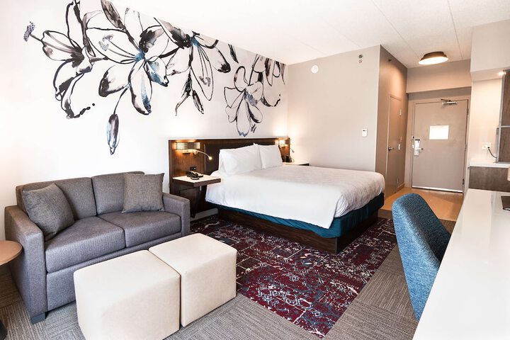 Room 18 of 37
