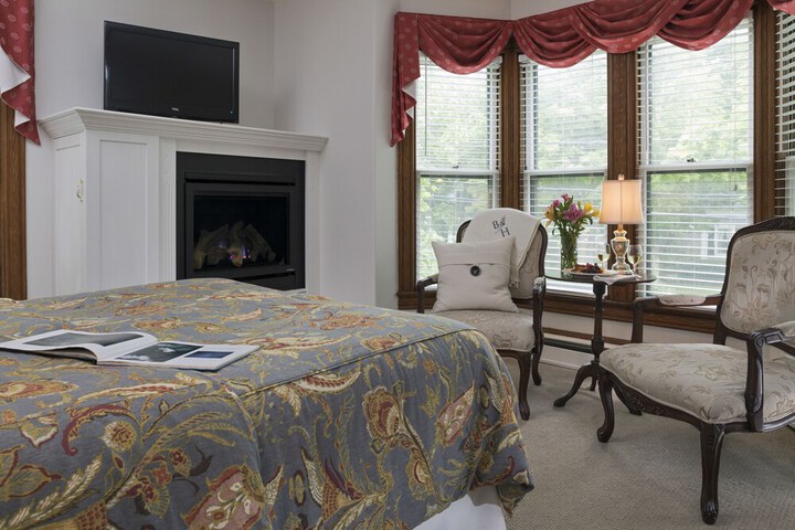 Brewster House Bed & Breakfast