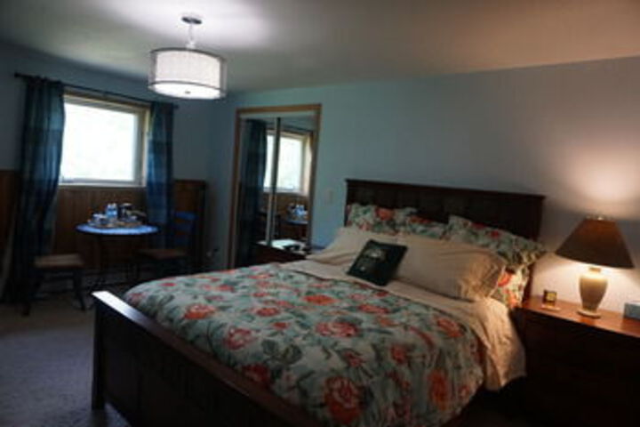Fairbanks Moose Manor B & B