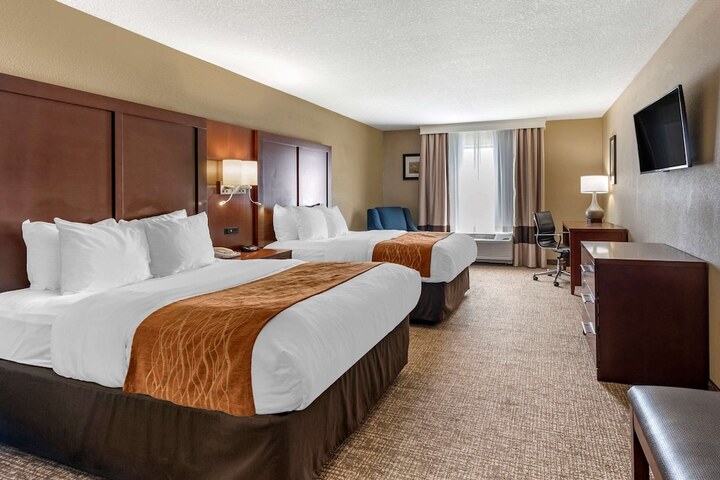 Room 10 of 30