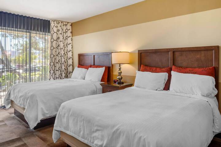 Carlton Oaks Lodge an Ascend Collection Hotel