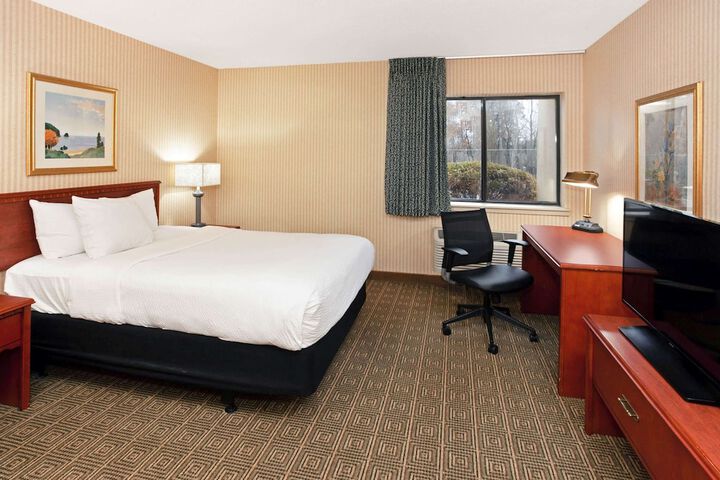 Room 20 of 28