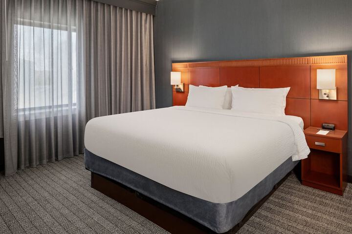 Courtyard Chicago Waukegan Gurnee