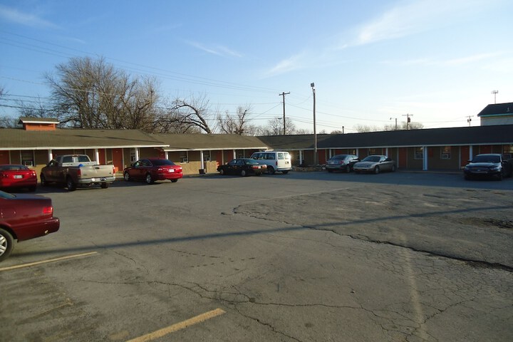 Property Grounds 33 of 36