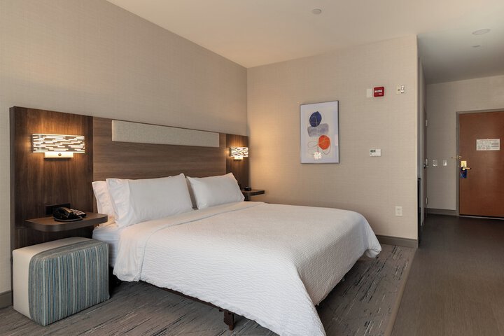 Room 58 of 76