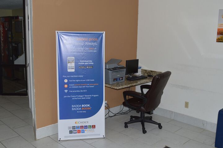 Business Center 39 of 40