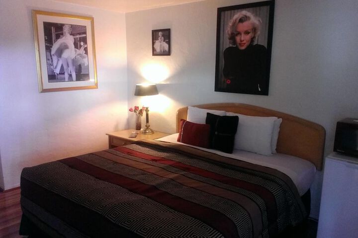 Room 35 of 51