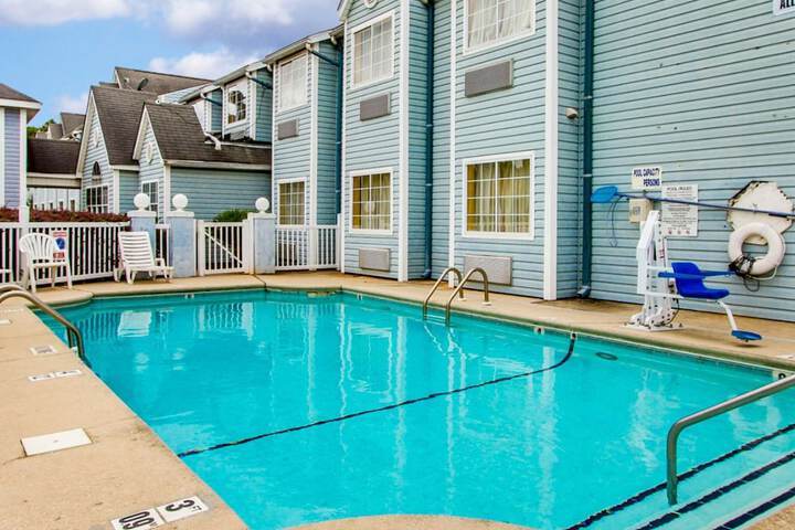 Pool 7 of 34