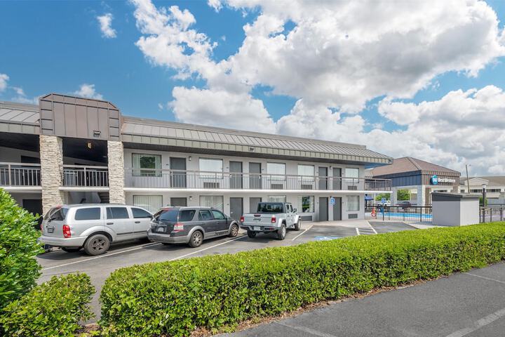 Best Western Center Inn