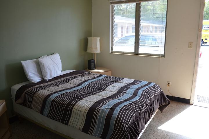 Room 6 of 15