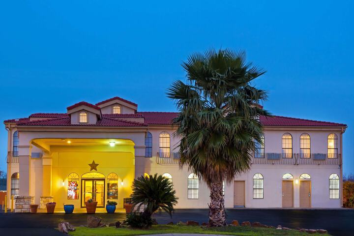 Hotel 3 of 25