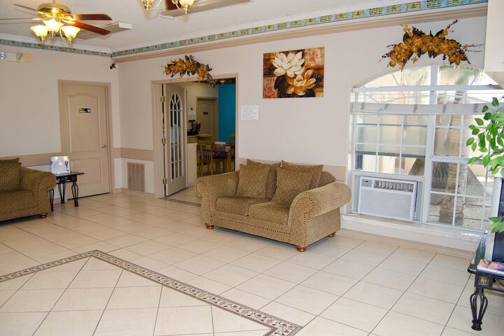Texas Inn and Suites City Center at University Dr.