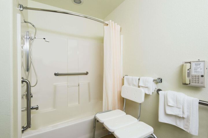 Room 8 of 22