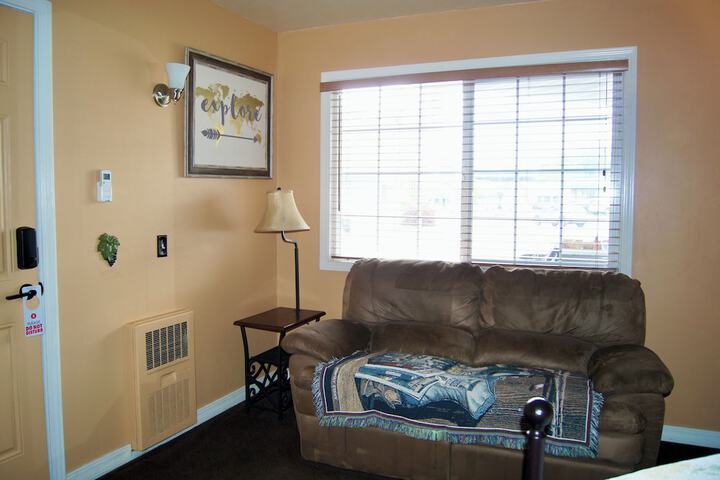 Room 17 of 65