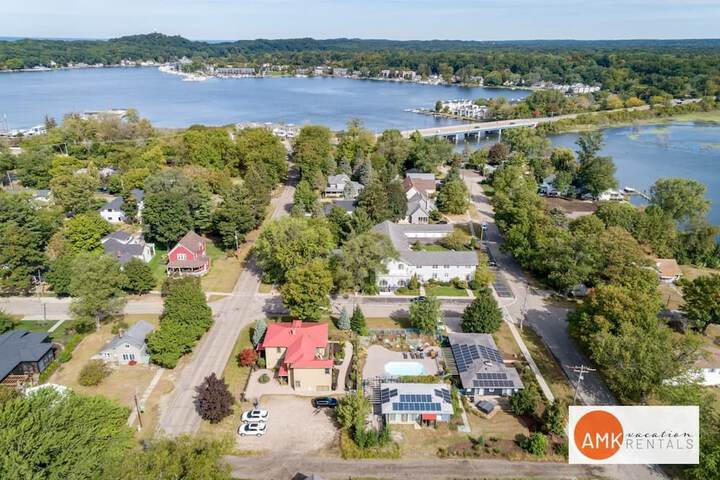 Lake Life Getaway - Condo Near Downtown