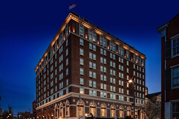 The Yorktowne Hotel Tapestry Collection by Hilton