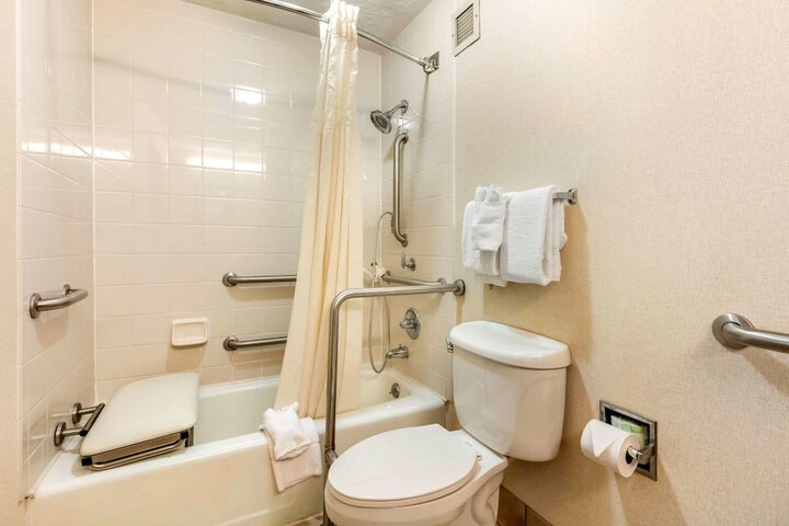 Quality Inn Exit 4