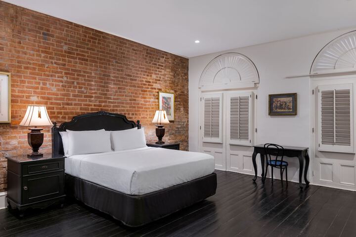 Room 11 of 23