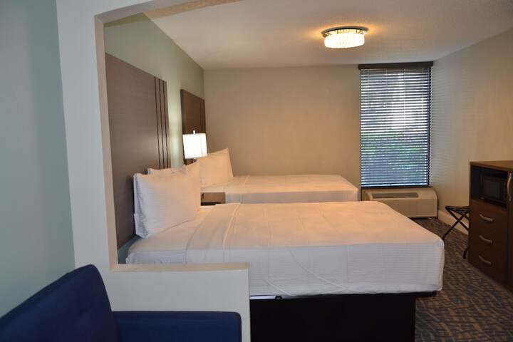 Room 37 of 73