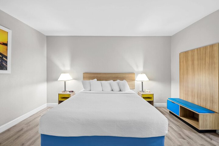 Days Inn by Wyndham Chesapeake