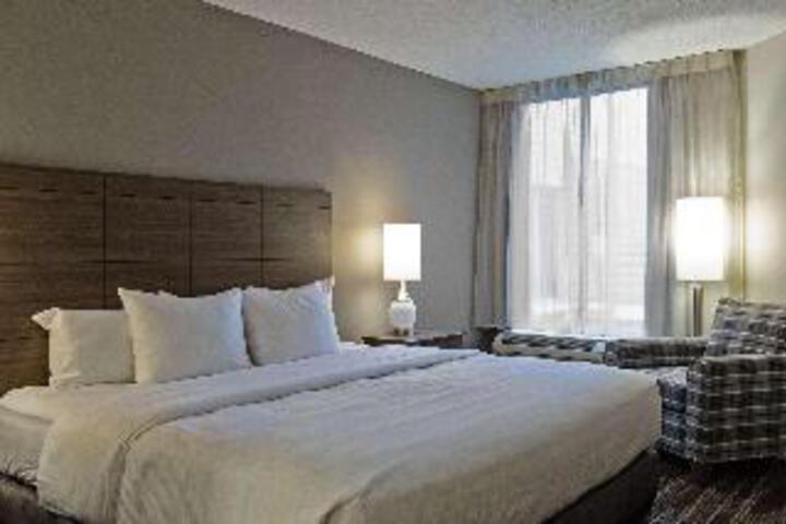 Emerald River Hotel