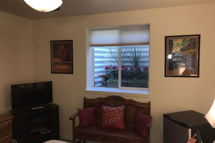 Room 9 of 24