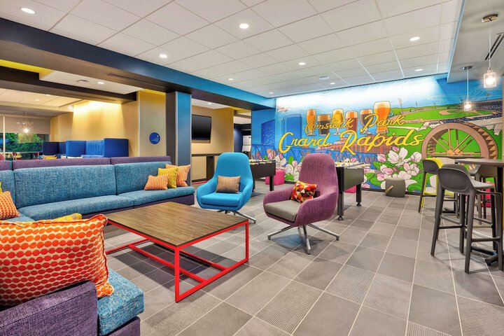 Tru by Hilton Comstock Park Grand Rapids