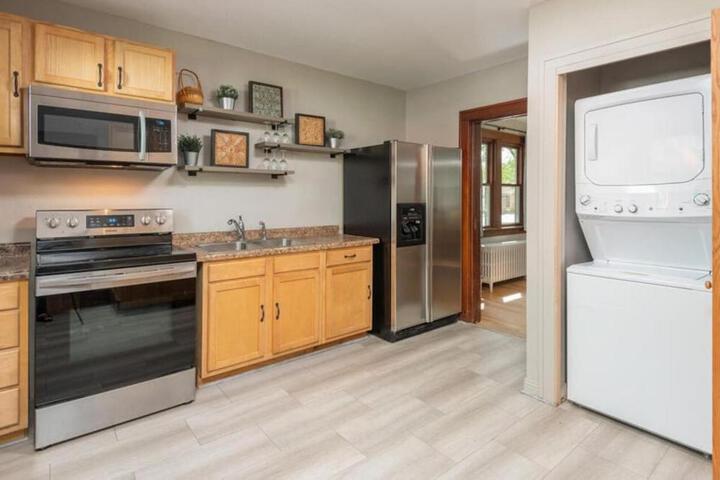 Glencoe-freshly remodeled-pets ok-4 bedrooms-grill