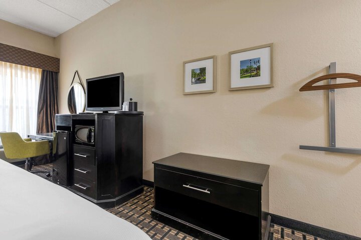 Room 13 of 29