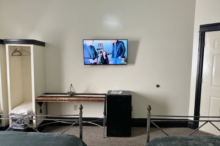 Room 24 of 39