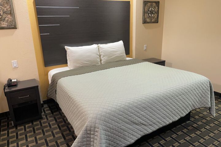 Room 11 of 20