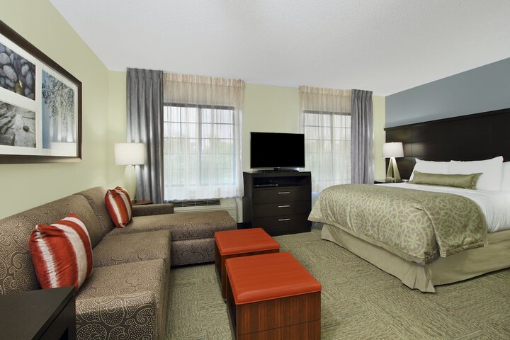 Staybridge Suites Tysons - McLean by IHG