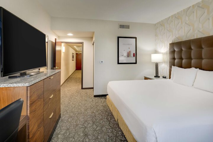 Room 33 of 60
