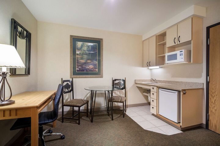 Best Western Golden Spike Inn & Suites