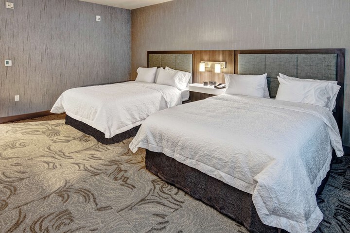 Hampton Inn Fresno Airport