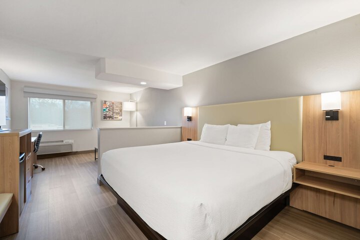 Best Western Lake Oswego / Portland Hotel & Suites
