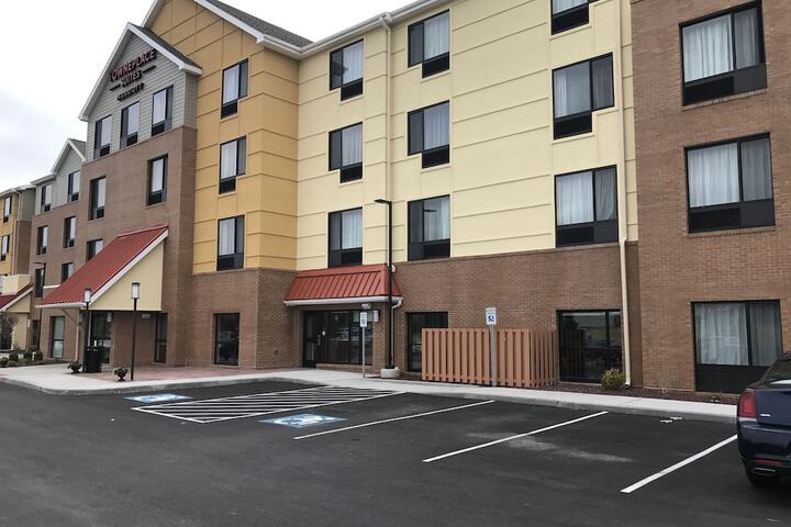 Hotel 2 of 69