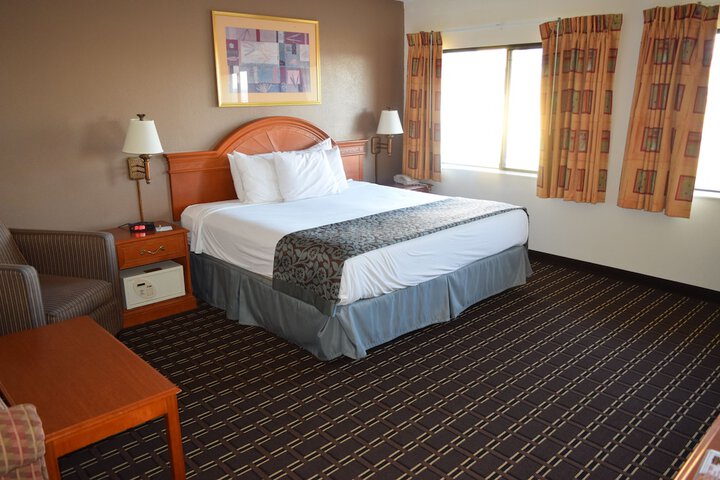 Room 65 of 102