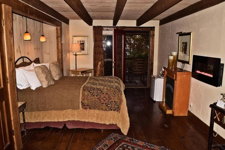 The Overlook Inn