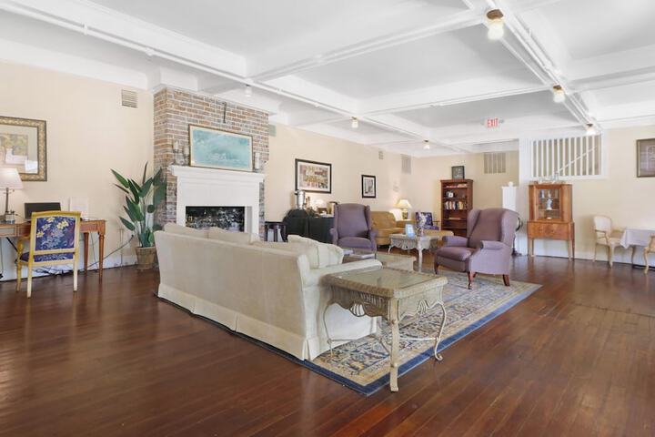Hotel Interior 17 of 149